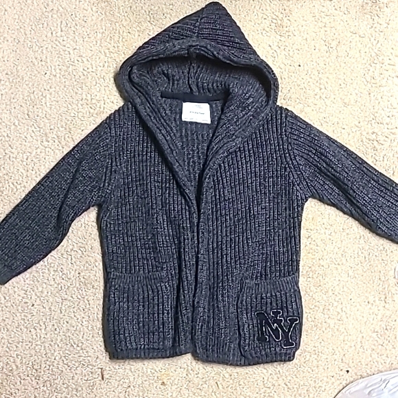 sweater for boys - Picture 1 of 2